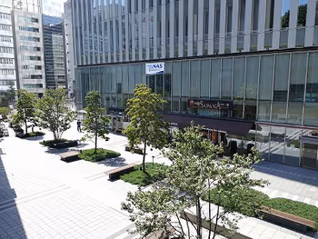 赤坂見附プルデンシャルタワーの座れる休憩場所全体