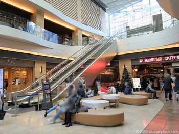 赤坂BizタワーB1Fのベンチ