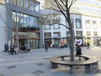 赤坂Bizタワー前