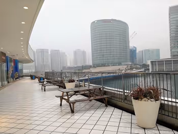 ベイクォーター4Fデッキの休憩所