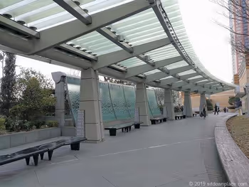 六本木ヒルズ66プラザのアクアウォール