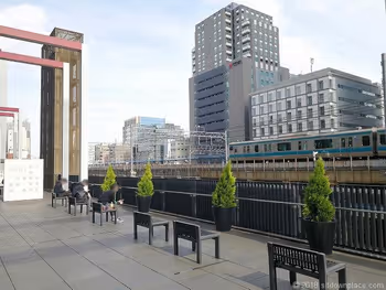 秋葉原UDXデッキの休憩所