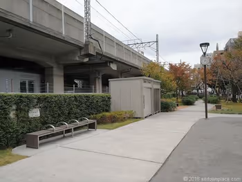 秋葉原練塀公園的休憩所