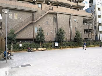 芳林公园的休息区