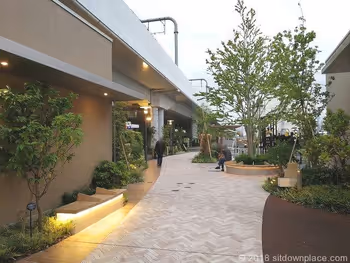 Bench on the park side of Nonomichi in Musaco Garden, Musashi-Koganei Station