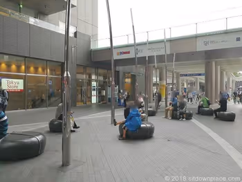 二子玉川ライズGalleria的长椅