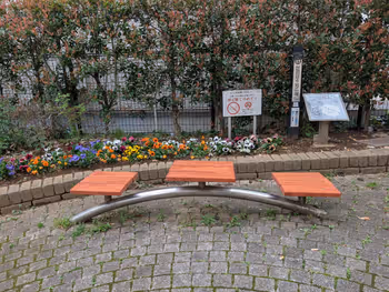 世田谷4-16広場の写真2