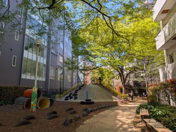 あかつき公園冒険広場の写真1