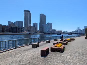 隅田川テラス ポンプ場付近の写真1