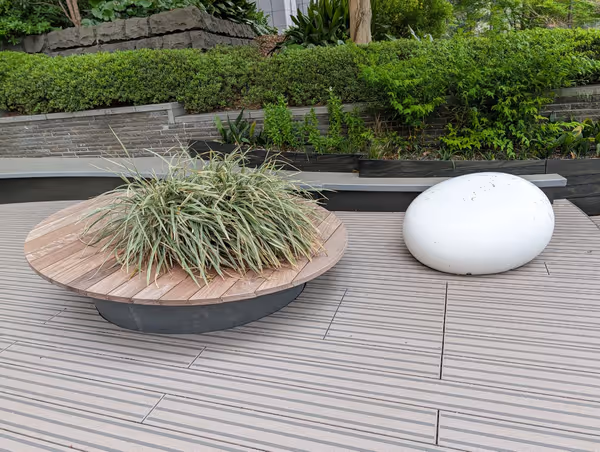 パークビルディング 内堀通り側の写真3