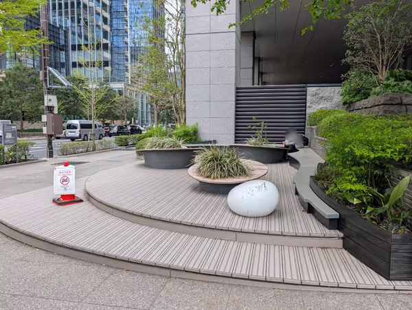 パークビルディング 内堀通り側の写真2