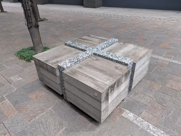 東京サンケイビル E1出口側 公開空地の写真5