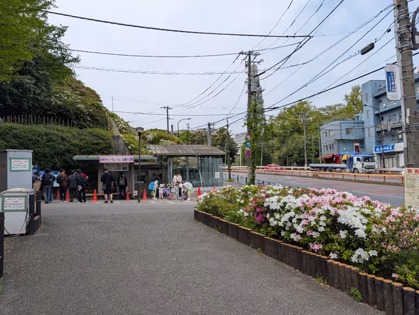 中央口 花壇 パークレールそばの写真3