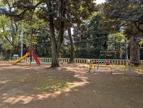氷川神社境内遊び場の写真6