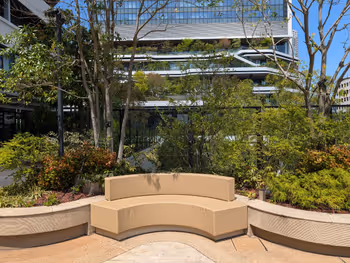 東京ポートシティ竹芝 レジデンスタワー前の写真3