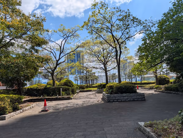 ニューピア竹芝サウスタワー前の写真2