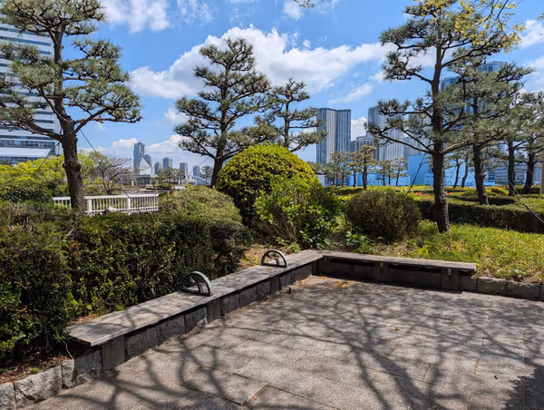 ニューピア竹芝サウスタワー前の写真3