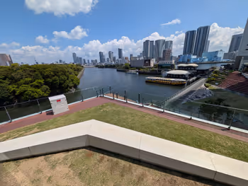 ウォーターズ竹芝 シアター棟 デッキの写真5