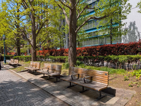 浜町公園 駅前歩道の写真5