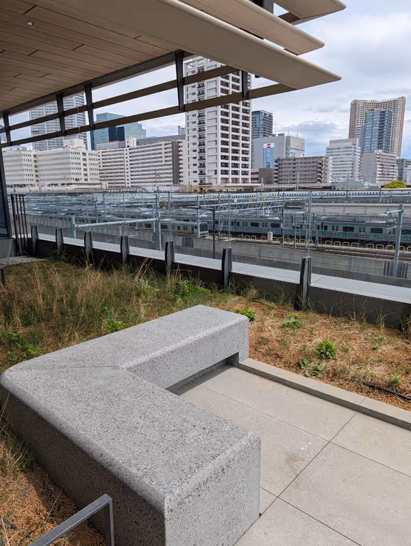 THE LINKPILLAR 2 デッキ 電車側の写真2