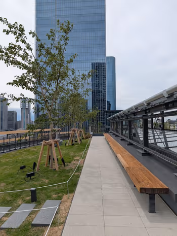 MoN Takanawa 花見テラスの写真2