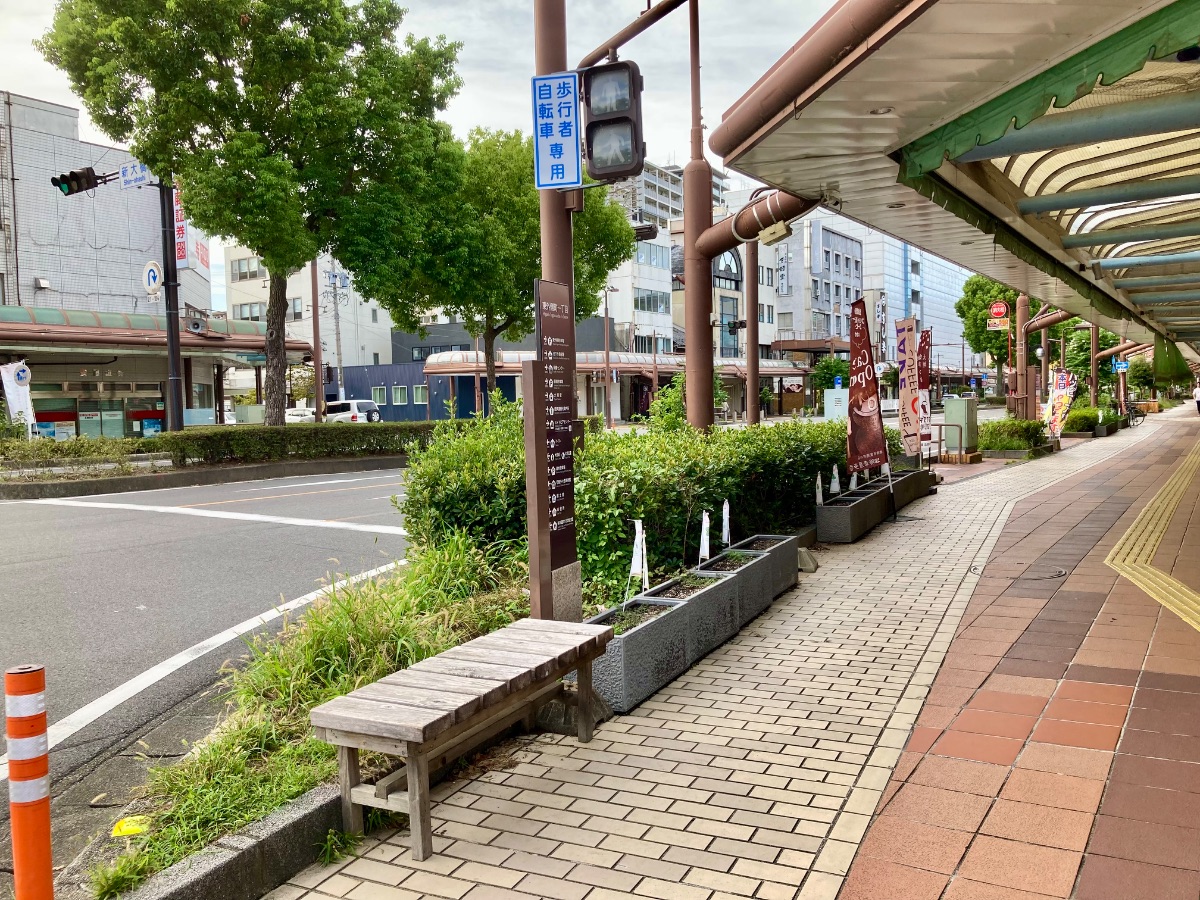 新大橋交差点付近の写真1