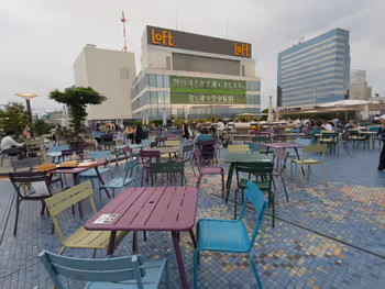 Bench in Ikebukuro Seibu Food and Green Sky Garden 5