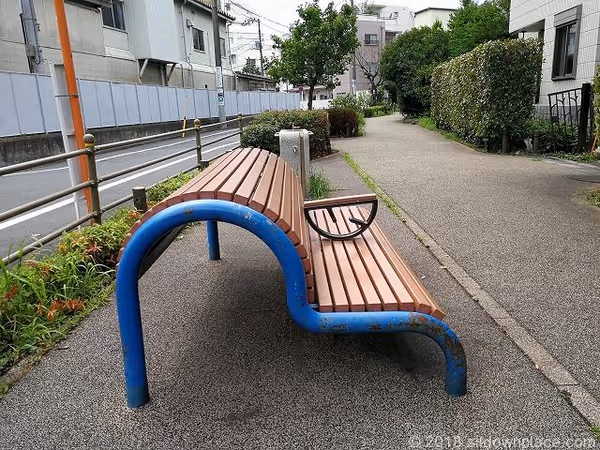 世田谷郵便局裏 蛇崩川緑道の写真2