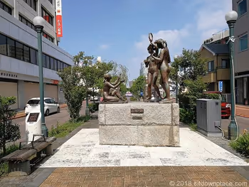 星川通りの彫刻