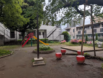 十二社児童遊園の写真1