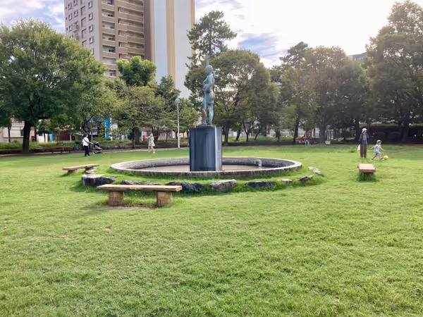 大垣公園 芝生広場の写真1