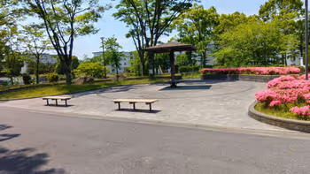 永山団地4-4東屋。団地のスーパーのすぐ後ろ。の写真2