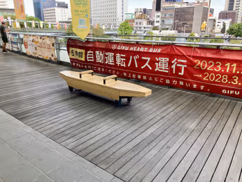 2階デッキ「杜の架け橋」の写真2