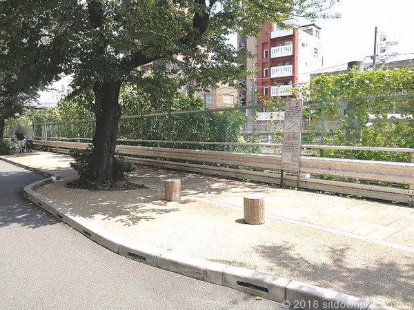 Photo of Sugamo Station | Rest Spot on Sugamo Cherry Blossom Avenue 3