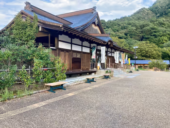 岐阜公園総合案内所付近の写真2