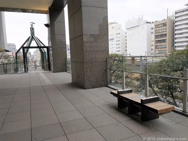 ニトリ前 デッキ通路の写真2