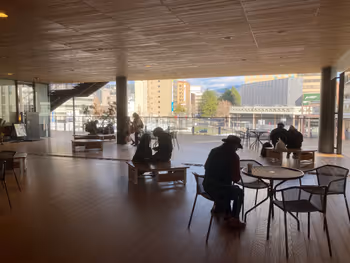 みゆき口側 徳山駅前図書館付近の写真2