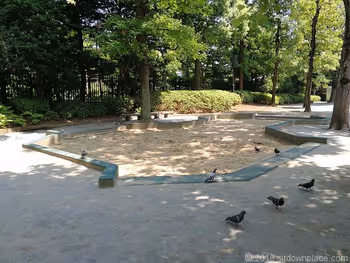 殿ヶ谷庭园开放公园的沙坑