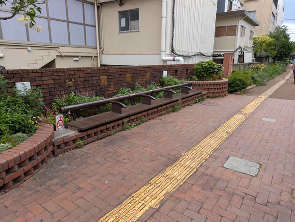 北沢川緑道 橋詰広場の写真1