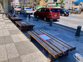 長岡京駅西口側 歩道橋下付近の写真1