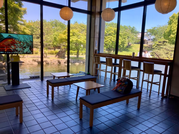 勝竜寺城公園 管理棟1階の写真2