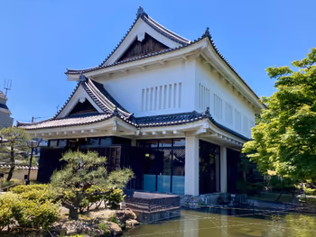 勝竜寺城公園 管理棟1階の写真3