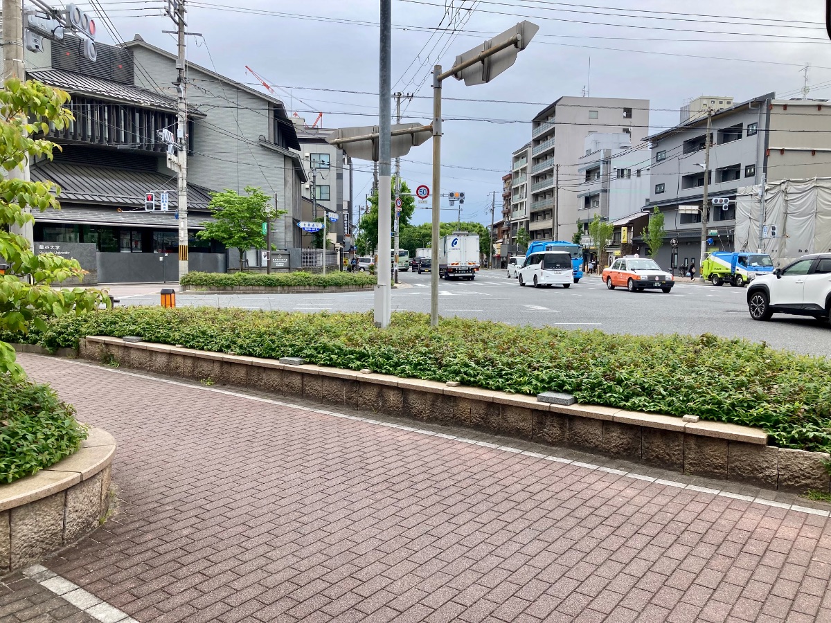 大宮七条交差点（飲食店前）の写真1