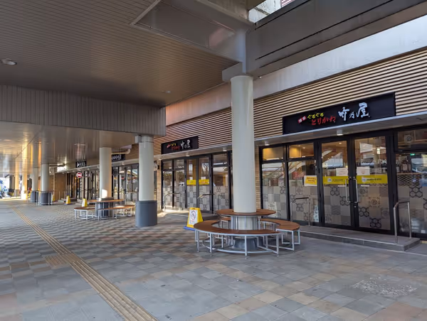 西口駅前の写真1