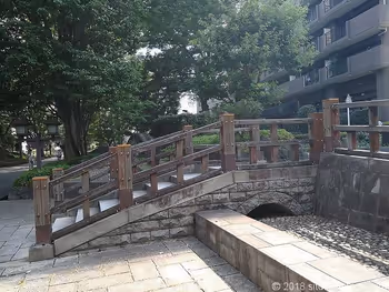 Waterways on the Hikawa Shrine approach