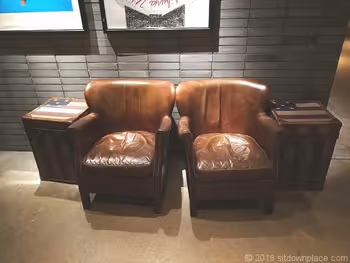 渋谷ヒカリエのシングルソファ