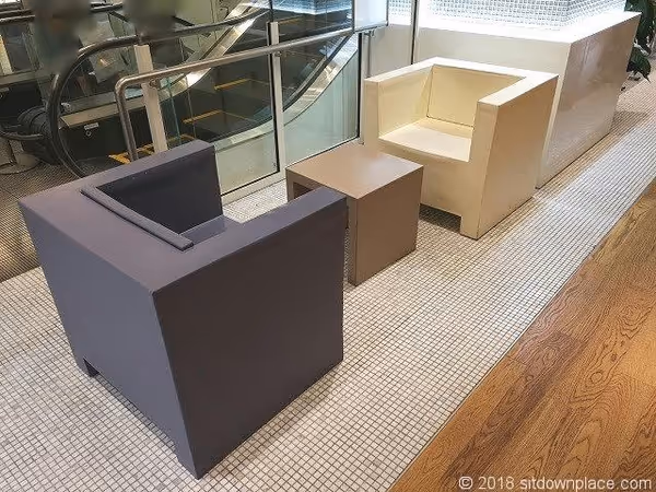 渋谷ヒカリエ エスカレーター横の写真2