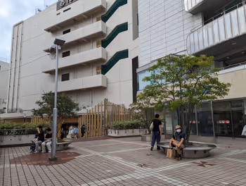 荻窪西口の休憩場所その1