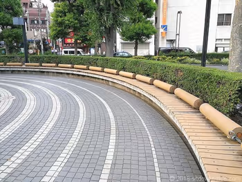 Benches around the object in Kanezuka Park