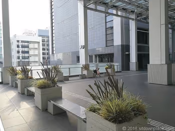 シーノ大宮センタープラザアトリウム2F的休息处